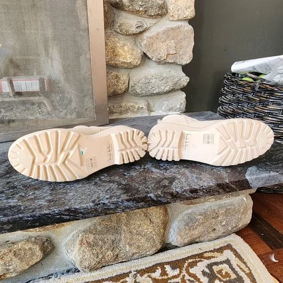 NWOT Nicole Miller New York Tan Pocas Wedge Lug Platform Chelsea Boots Size 9 - Picture 12 of 16